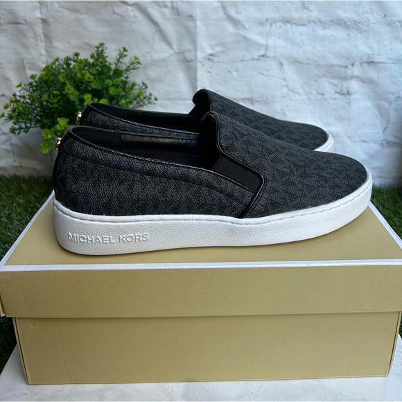 MICHAEL MICHAEL KORS
Women's Keaton Slip-On Logo
Sneakers size 8.5
BLACK LOGO - Picture 7 of 16